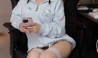 秀人网 - 雨儿baby比基尼图集大揭秘！分享那些让人沉醉的瞬间