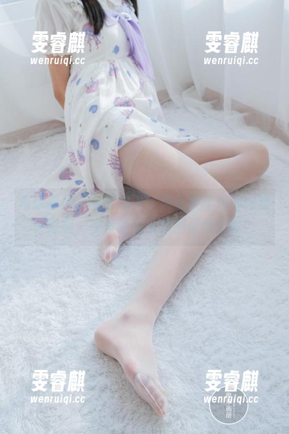 稚乖画册-夜夜 稚乖画册 - 每到晚上,天台停车场的肉丝便降临,夜夜的高清原图果然厉害!