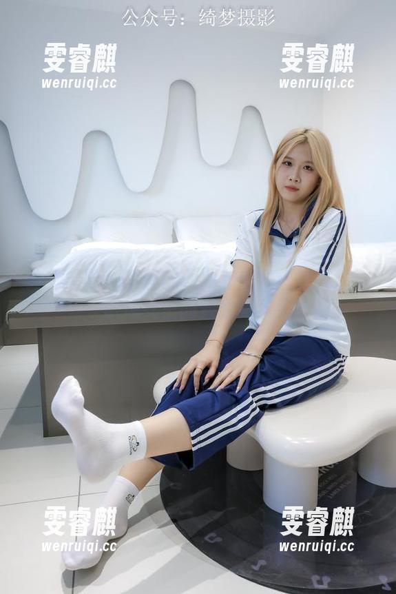 绮梦摄影 - 蔡蔡的职业装合集：在线展示职场女王的魅力与风采