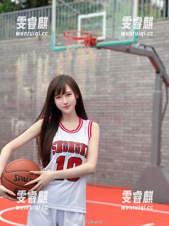 腐团儿Ikaros 腐团儿Ikaros浴室写真,无圣光是为了让你在水汽中迷失自己吗?