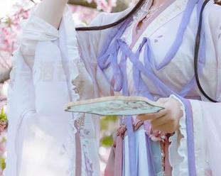 荒井喵喵与酒吞童子女仆：写真套图中的幻想之旅！