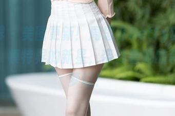 语画界 - 美图更新！周思乔Betty的首套写真，模特界的新星，带你看她的真实与梦幻！