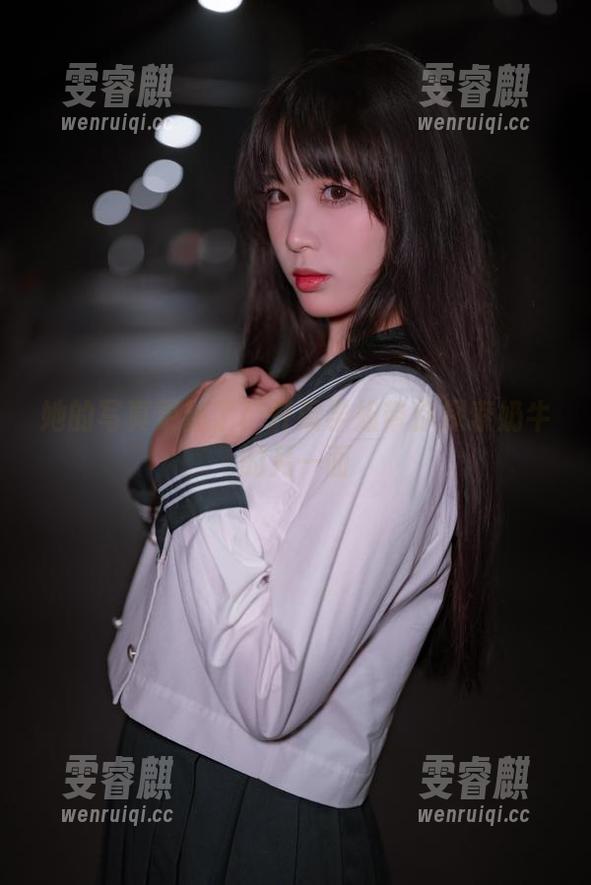 她的写真更新了！轩萧学姐带你探索奶牛的另一面