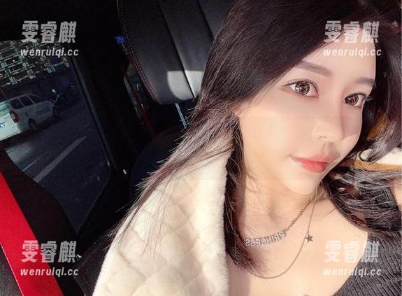 金希儿 微密圈 - 金希儿的毛衣作品,果然让人着迷,有点想自己也穿一件。