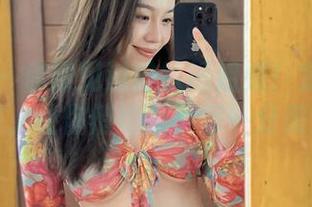 微密圈 - 你没见过的铁锤姐姐！定制教室图集，让你悄悄记下每一分美好！