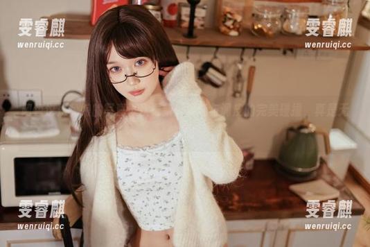 阿包也是兔娘的写真再次更新：清纯与调皮的完美碰撞，真是无解了！