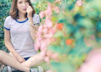 青豆客 - 欧阳妮娜娜那油亮的美图，简直是写真界的魔法，谁能抵挡这诱惑？