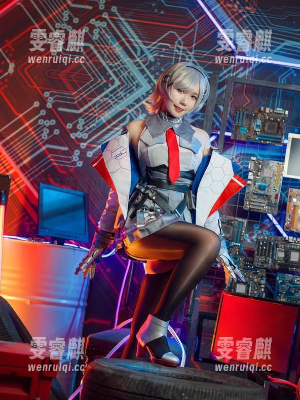 麻花麻花酱 麻花麻花酱闪亮登场:OL上司的高清图集,真是办公室的惊喜!
